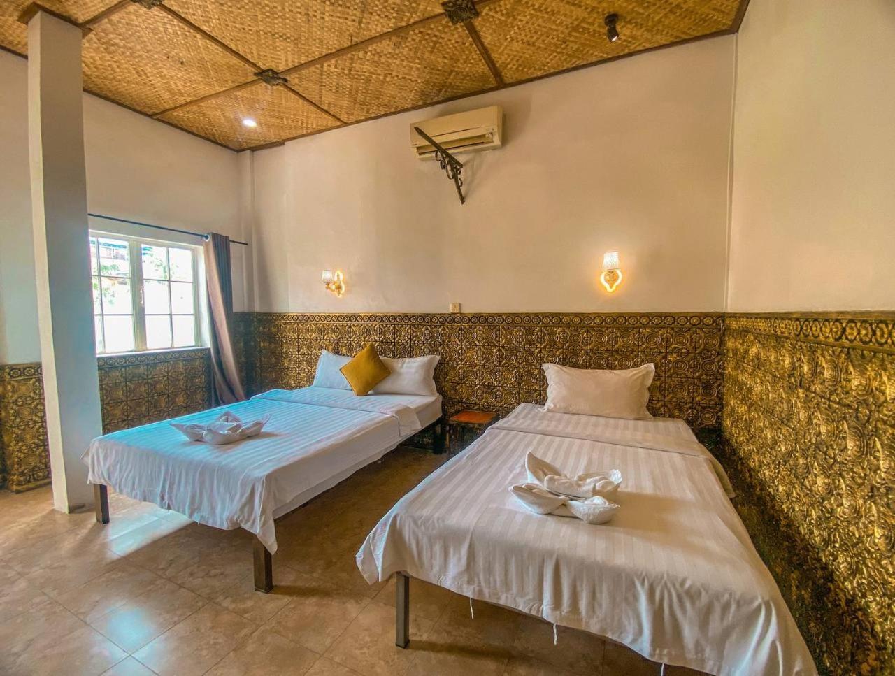 Le Casablanca Hotel Phnom-Penh Buitenkant foto