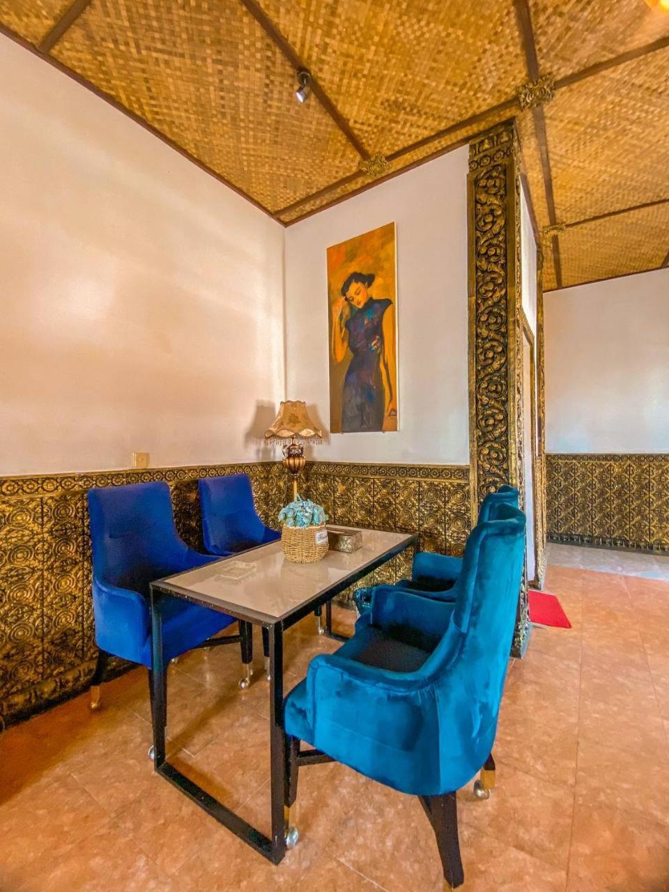 Le Casablanca Hotel Phnom-Penh Buitenkant foto